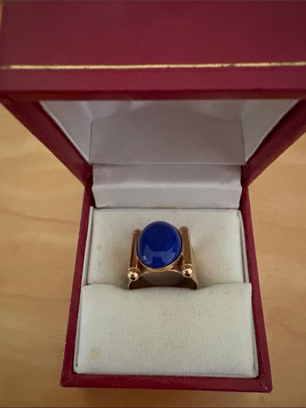 14 K Gold Ring with lapis Blue Oval Stone — Women's Statement Ring